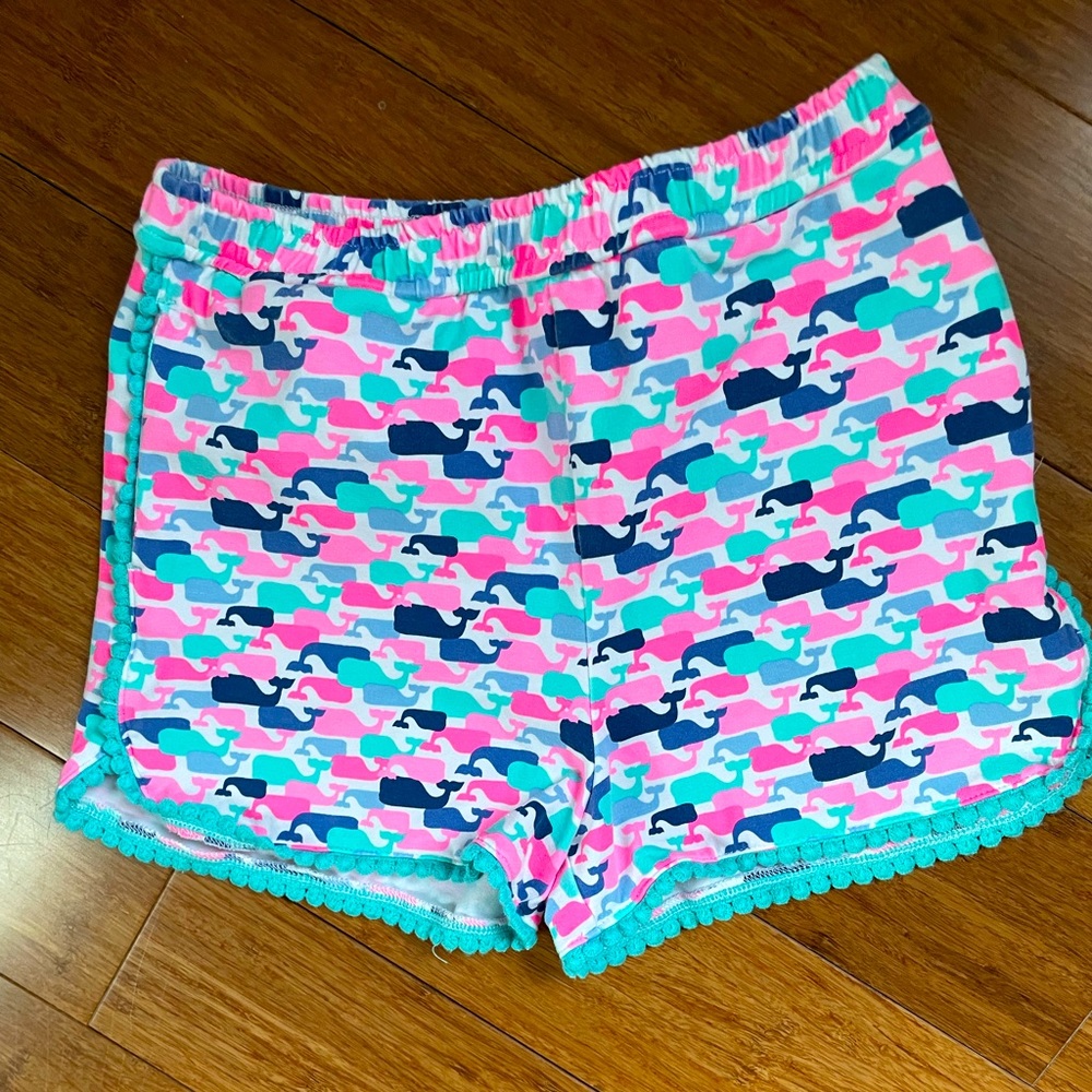 Vineyard Vines girls whale shorts, size 5/6